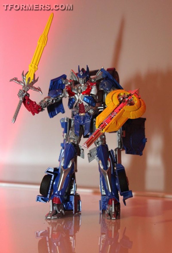 First Look At Transformers Age Of Extinction Optimus Prime Action Figure  (5 of 13)